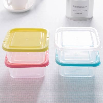 Mini contenitori di plastica per il frigorifero e il forno a microonde che risparmiano spazio