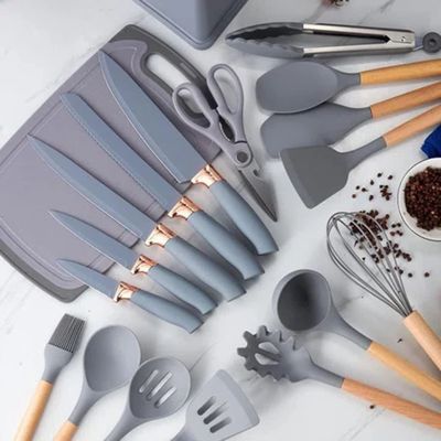 Manico in legno, utensili da cucina in silicone, 19 pezzi, set con secchio per la tavola da taglio