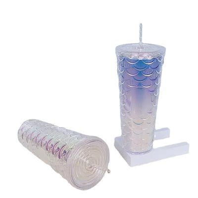Metodo di flusso d'acqua Tazze creative di paglia di plastica doppio strato Flash Rosso Tazze a scala di pesce