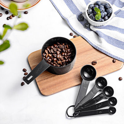 Strumenti di misura Tazze di misura di plastica professionali con cucchiaio da caffè Set di 5 100 g