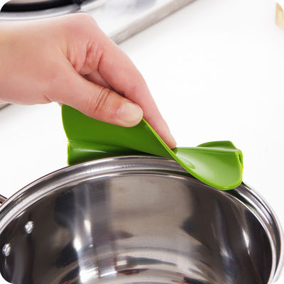 Prodotti da cucina Pottino anti-sparsa in silicone con deflettore di bordo rotondo 20g