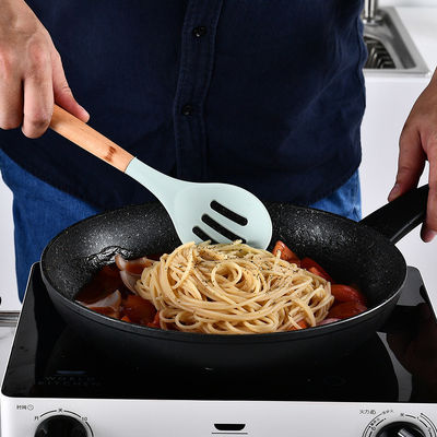 Spatula da manico in legno per esterno, utensili da cucina in silicone