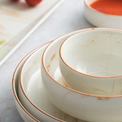 Piatti da cucina in piatto di porcellana beige per cena e regali occasionali