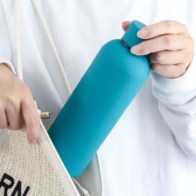 Sport all'aria aperta Bisogna avere una bottiglia d'acqua in acciaio inossidabile con disegno a prova di perdite