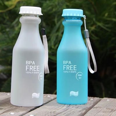 Bottiglia d'acqua senza BPA di 550 ml incrollabile in colori dolci per bambini scolastici 6.8x20 cm