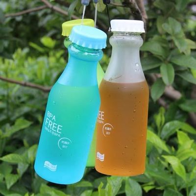 Bottiglia d'acqua senza BPA di 550 ml incrollabile in colori dolci per bambini scolastici 6.8x20 cm