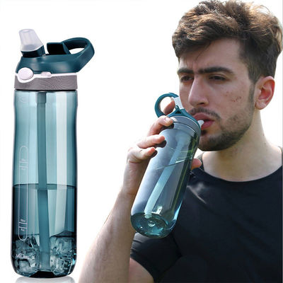 Accessori con tappo per palestra all'aperto, bottiglia d'acqua per sport con paglia e plastica priva di BPA