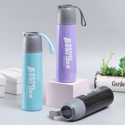 Logo personalizzato bottiglie d'acqua in acciaio inossidabile in magazzino e come immagini per la vostra attività