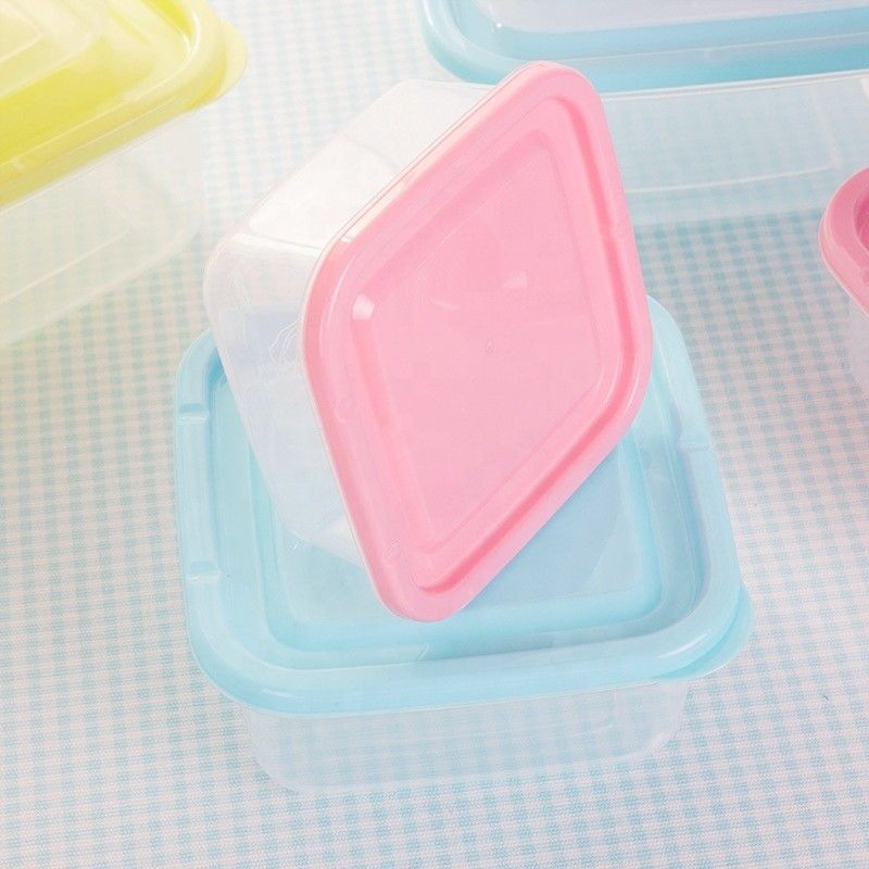 Mini contenitori di plastica per il frigorifero e il forno a microonde che risparmiano spazio