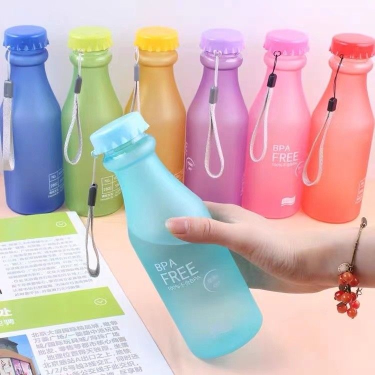 Bottiglia d'acqua senza BPA di 550 ml incrollabile in colori dolci per bambini scolastici 6.8x20 cm