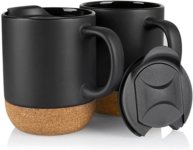 Grande tazza da caffè con maniglia in stile minimalista